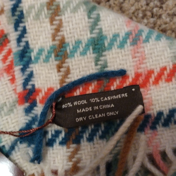 Coach NWT New scarf plaid 80% wool 80% cashmere multicolor winter tattrsl long - Picture 10 of 10